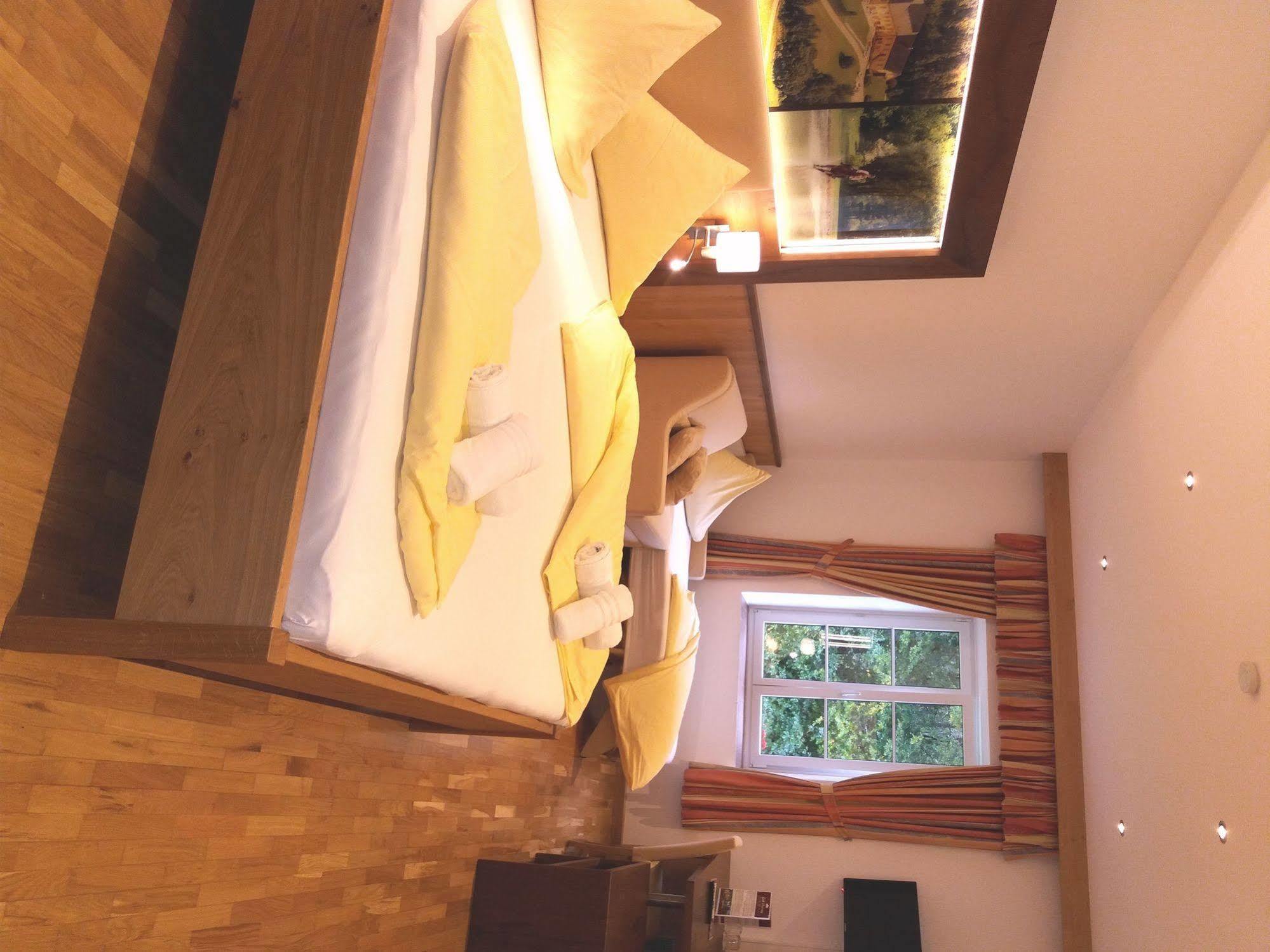Gut Drasing Hotel Krumpendorf Exterior photo